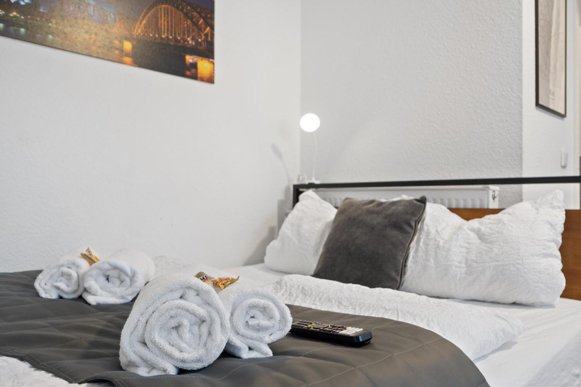 קלן Modernes Apartement Am Rhein In Ruhiger Lage מראה חיצוני תמונה